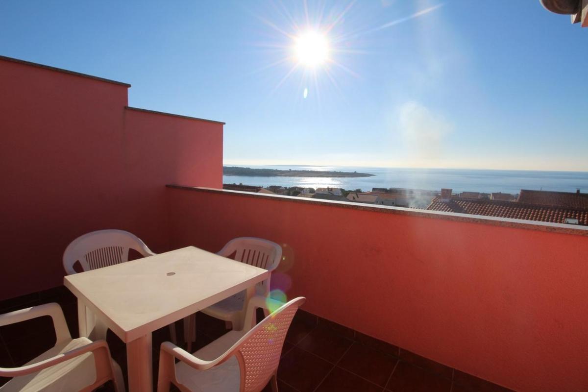 Apartment Pink Panther Novalja