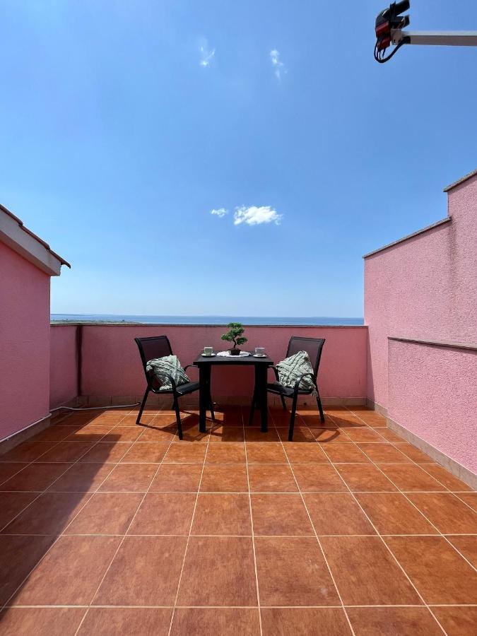 Apartment Pink Panther